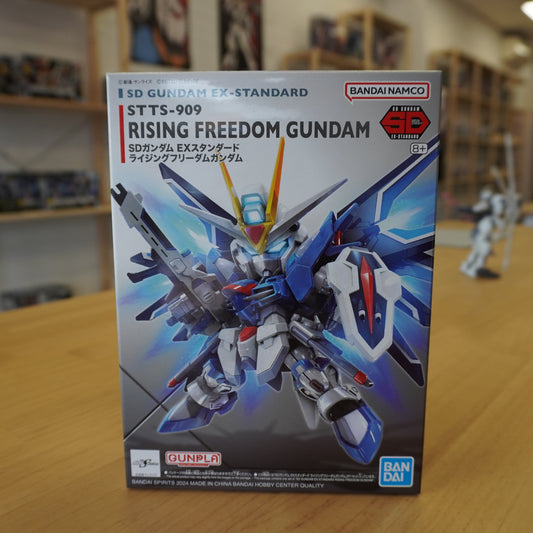 SD Gundam Ex-Standard Rising Freedom Gundam