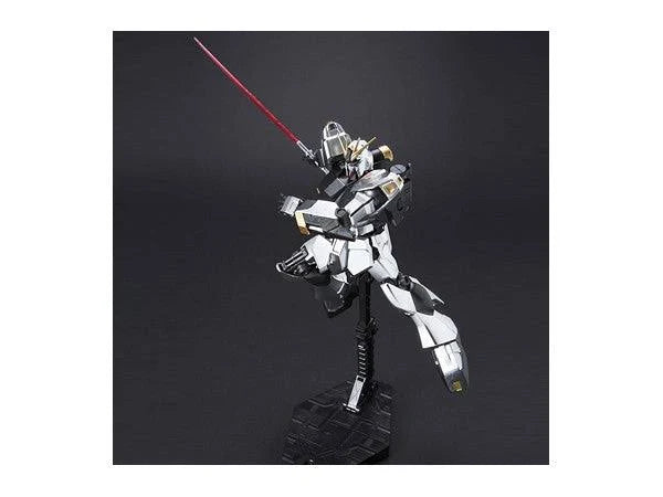 HG 1/144 RX-93 ν Gundam (Metallic Coating Ver.)